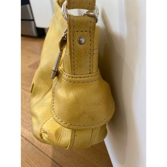 Mustard Yellow Fossil Pebbled Leather Shoulder Bag - Picture 4 of 12